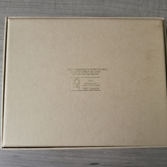 Burberry Heritage Stripe Leather International Bifold Wallet - Picture 10 of 10